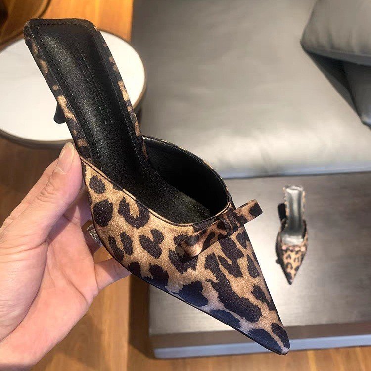 damespantoffels met puntige ho - Ethnic Fashion Women recensie en prijs